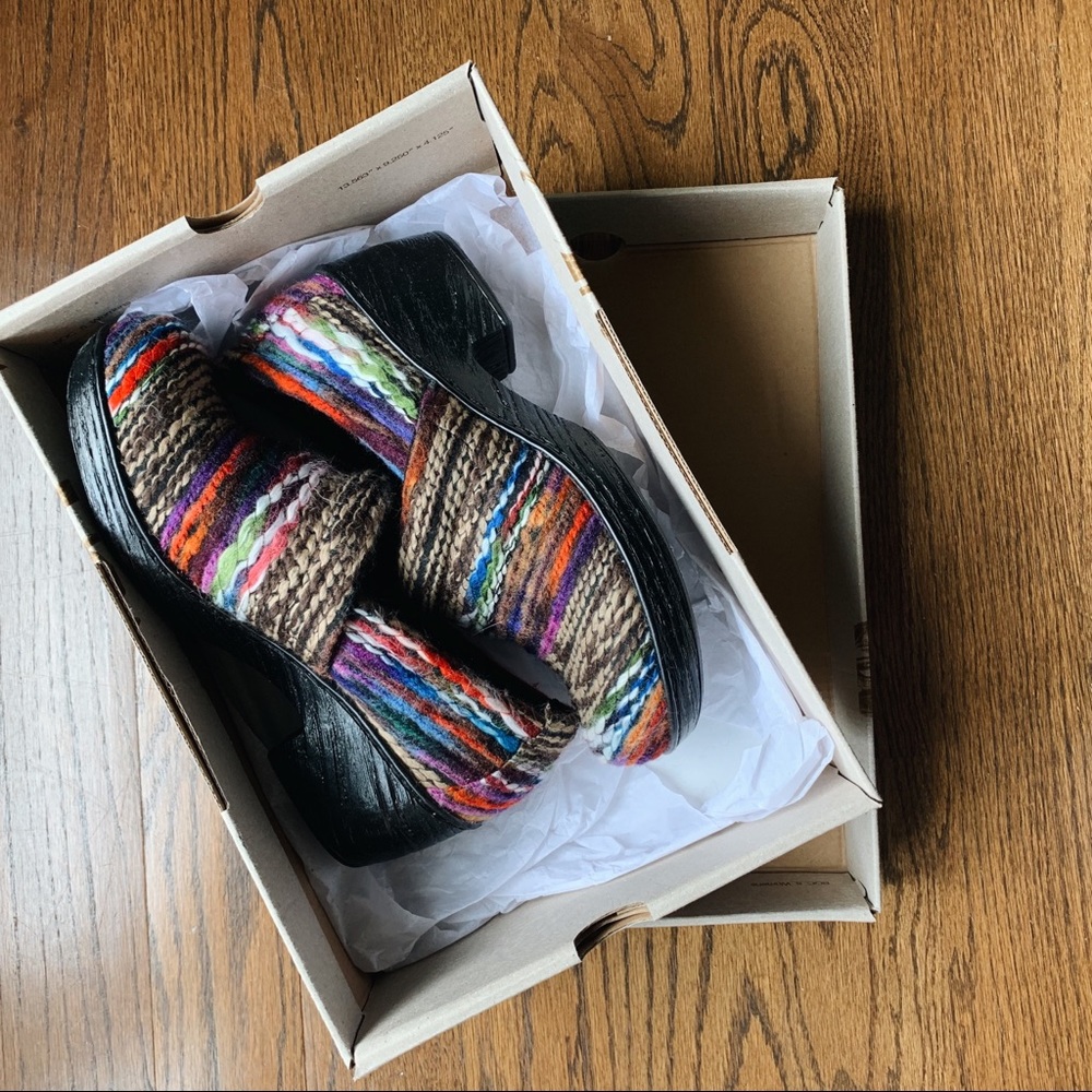 NWT b.o.c. By Born Nadiyya Yarn Slip On Clogs